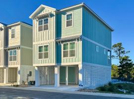 Waves and Wildlife Getaway at Summer Salt, hotel in Orange Beach