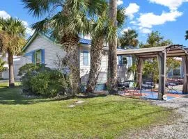 Suncatcher Cottage 1508-2nd Avenue A