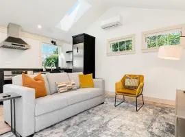 Chic 1BR DADU in Queen Anne