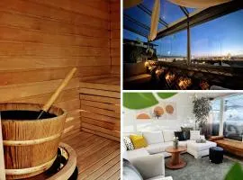 Central Skyroom - Sauna, Family-Friendly & City Skyline Views