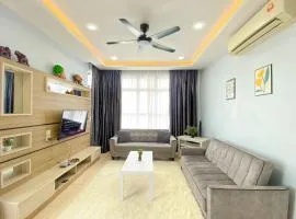 3R2B in Skudai, 10min to Sutera,Paradigm,UTM l 6-9pax