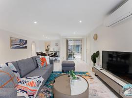 Spacious 4-Bedroom House in Peaceful Epping, khách sạn ở Epping