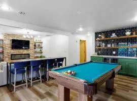 Lake Views Hot Tub 7 Beds Dock Near Ski Resort