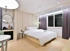 Gyeongsan Brown Dot Gyeongsan Oksan Jungsan Branch