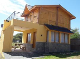 Caba&ntilde;as El Conejo Negro, chal&eacute; alpino em Villa Cura Brochero