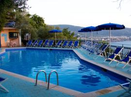 Baia Serena, Ferienwohnung mit Hotelservice in Vico Equense