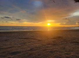 VIP 375 large studio, ocean view, hotel v destinaci Rayong