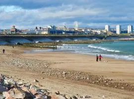 3 bed Professional Suite for Long term