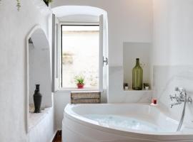 Suite Diffuse - Widespread Suite Collection PCB LUXURY, smje&scaron;taj s priborom za pripremu jela u gradu 'Ostuni'