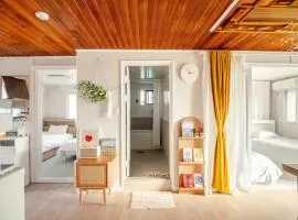 Yongsan Cozy Castle with Rooftop Garden for Families