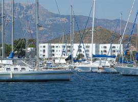 Le Residenze Del Porto, hotell i La Caletta