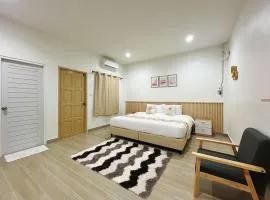Sleeping Shine de Budget พักได้ 2 ท่าน