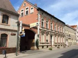 Zum Bauernhof mit Pension