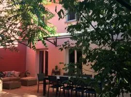 Villa Rose Près centre ville 4 chambres jardin