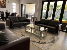 Victoria Falls Villa - 2274