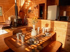 July In Furano，中富良野町的有熱水按摩池的飯店