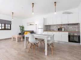 Home2Book Cozy Casa Papá, Bright Terrace & BBQ