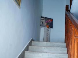 DRS Luxury Holiday Home, ξενοδοχείο σε Kalutara