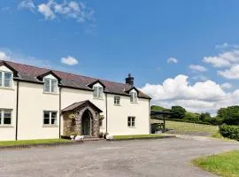 Finest Retreats - The Welsh Farmhouse