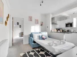1 bed Sanctuary - 1-Min Tube, London Fashion Week 30min