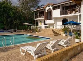 Villa with Swimming Pool, Jacuzzi and Sauna