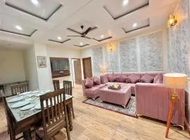 2BHK Hilltop Retreat by Kasauli Vista