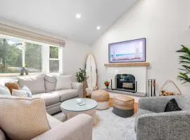 Game Room Private Yard w Fire Pit