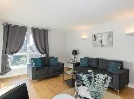 Cotels Centro Budget Busting Apartments! CENTRAL LOCATION, PARKING, FIBRE WIFI, SMART TV, FULLY EQUIPPED KITCHEN