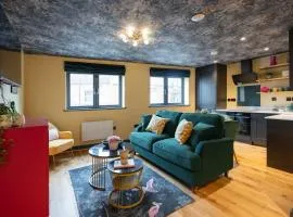 Dreamer - 1 Bedroom Luxury Apartment by Mint Stays
