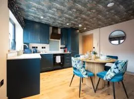Steppe - 1 Bedroom Luxury Apartment by Mint Stays