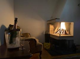 Stockholm City Room for digital Nomads Elegance & Comfort - Tryggt & Privat - Room3, hotel v destinaci Täby