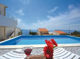 Relaxing Villa with swimming pool, jacuzzi and entertainment equipment, ξενοδοχείο σε Podgora
