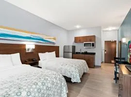HomeTowne Studios by Red Roof East Lansing - Okemos