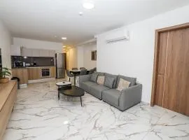 Modern 3BR Maisonette with Terrace - by HostMT