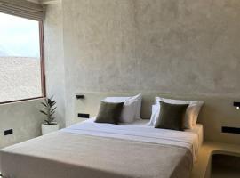 VĀNA - Studio Apartment in Ahangama, hotel in Galle