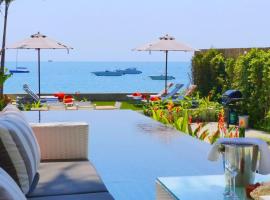 Great Modern Seafront Villa with Infinity Pool, hotel v destinaci Ban Ao Makham