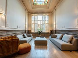 Villa Euphrosina boutique verblijf met verwarmd zwembad, sauna, vlakbij het strand van Oostende, hotel met zwembaden in Oostende