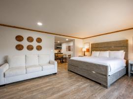 Cove Creek Lodge 104 Poolside Executive King Suite: Oakland şehrinde bir otel