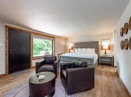Cove Creek Lodge 106 Lakeside Executive King Suite