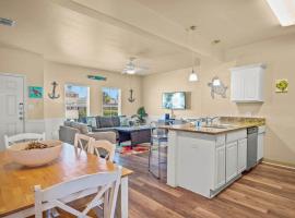 3 Br Padre Isl Retreat Min to Beach Dog Friendly, hotel v destinaci Padre Island