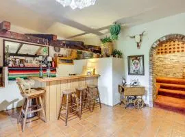 Walk to Lake Arrowhead Home with Hot Tub and Wet Bar!