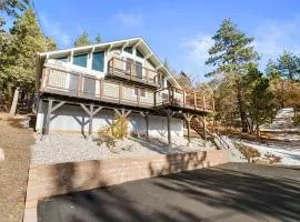 Moonridge Chalet - Newly Built, Hot Tub, Foosball, Fire Pit