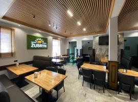 Zajazd Żubryn，Zubryn的旅館