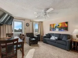 Stroll to Slopes, Village Area, Ski in-out MtLodge 329