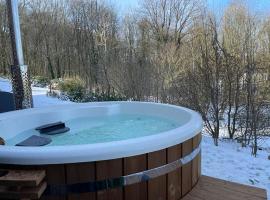 La Canopée des Arbres, Juliette, Hotel in Ellezelles