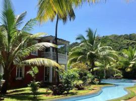 Kingfisher Blues, ξενοδοχείο σε Siolim