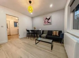 2 Bedroom Cotswold Bungalow