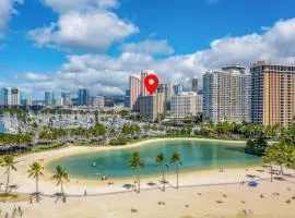 Newly Renovated Oceanfront Waikiki- Ilikai Marina