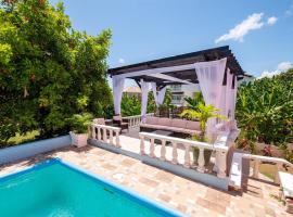 Villa Serenity Jamaica, hotel v mestu Tower Isle