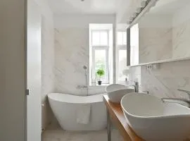 Luxury 110m2 Apartment with Bathtub - Caka Street Central